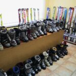 Kielce. 04.01.2020. Giełda sprzętu narciarskiego / Wiktor Taszłow / Radio Kielce