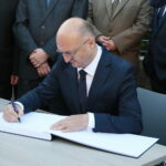 Kielce. 27.10.2019. Uroczystość odsłonięcia pomnika Przemysława Gosiewskiego. Na zdjęciu: Piotr Wawrzyk - wiceminister spraw zagranicznych / Wiktor Taszłow / Radio Kielce