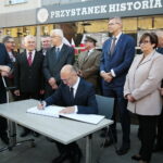 Kielce. 27.10.2019. Uroczystość odsłonięcia pomnika Przemysława Gosiewskiego. / Wiktor Taszłow / Radio Kielce