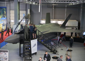 Model samolotu F-35 Lightning II zaprezentowany na 27. Międzynarodowym Salonie Przemysłu Zbrojeniowego / Wiktor Taszłow / Radio Kielce