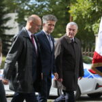 29.09.2019. Kielce. 80. rocznica utworzenia Polskiego Państwa Podziemnego. Na zdjęciu (od lewej): Piotr Wawrzyk - wiceminister spraw zagranicznych, Krzysztof Słoń - senator PiS i Andrzej Bętkowski - marszałek województwa świętokrzyskiego / Wiktor Taszłow / Radio Kielce