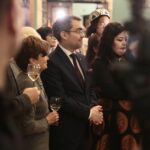 Kielce. 09.01.2020. Wernisaż wystawy fotografii mongolskiego fotografa Bayar Balgantserena w WDK. Na zdjęciu (w środku): Marcin Różycki - wiceprezydent Kielc / Wiktor Taszłow / Radio Kielce