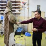 Kielce. 13.01.2020. Przygotowanie rzeźby Jana Kochanowskiego w pracowni Arkadiusza Latosa / Wiktor Taszłow / Radio Kielce