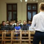 Kielce. 16.01.2020. Studenci SGH szkolą młodzież z kieleckich szkół / Wiktor Taszłow / Radio Kielce