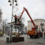 Kielce. 16.01.2020. Demontaż ozdób świątecznych / Wiktor Taszłow / Radio Kielce