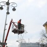 Kielce. 16.01.2020. Demontaż ozdób świątecznych / Wiktor Taszłow / Radio Kielce