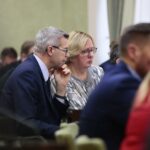 Kielce. 16.01.2020. Sesja rady miasta. Na zdjęciu (od lewej): Bogdan Wenta – prezydent miasta Kielce, Bożena Szczypiór - wiceprezydent Kielc / Wiktor Taszłow / Radio Kielce