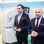 Kielce. 16.01.2020. Wizyta ministra sprawiedliwości Zbigniewa Ziobro w Wojewódzkim Szpitalu Zespolonym w Kielcach. Na zdjęciu (od lewej): Zbigniew Ziobro - minister sprawiedliwości, Mariusz Gosek - członek zarządu województwa świętokrzyskiego / Wiktor Taszłow / Radio Kielce