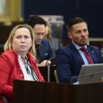 Kielce. 16.01.2020. Sesja rady miasta. Na zdjęciu (od lewej): Anna Kibortt - radna, Marcin Chłodnicki - radny / Wiktor Taszłow / Radio Kielce