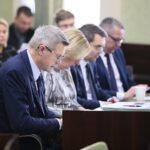 Kielce. 16.01.2020. Sesja rady miasta. Na zdjęciu (od lewej): Bogdan Wenta – prezydent miasta Kielce, Bożena Szczypiór - wiceprezydent Kielc, Marcin Różycki - wiceprezydent Kielc, Arkadiusz  Kubiec - wiceprezydent Kielc / Wiktor Taszłow / Radio Kielce