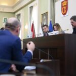 Kielce. 16.01.2020. Sesja rady miasta. Na zdjęciu (od lewej): Kamil Suchański - przewodniczący Rady Miasta Kielce, Joanna Winiarska - wiceprzewodnicząca Rady Miasta Kielce, Jarosław Karyś - wiceprzewodniczący Rady Miasta Kielce / Wiktor Taszłow / Radio Kielce