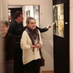 Kielce. 17.01.2020. Wernisaż wystawy Zbigniewa Cebuli w Galerii Współczesnej Sztuki Sakralnej „Dom Praczki” / Wiktor Taszłow / Radio Kielce