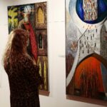 Kielce. 17.01.2020. Wernisaż wystawy Zbigniewa Cebuli w Galerii Współczesnej Sztuki Sakralnej „Dom Praczki” / Wiktor Taszłow / Radio Kielce