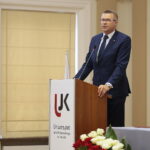 Kielce. 03.10.2019. Uniwersytet Jana Kochanowskiego. Inauguracja roku akademickiego. Przemawia Bogdan Wenta – prezydent miasta Kielce / Wiktor Taszłow / Radio Kielce