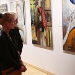 Kielce. 17.01.2020. Wernisaż wystawy Zbigniewa Cebuli w Galerii Współczesnej Sztuki Sakralnej „Dom Praczki” / Wiktor Taszłow / Radio Kielce