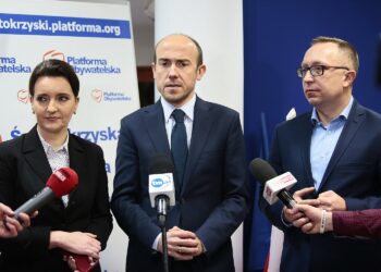 18.01.2020. Kielce. Konferencja prasowa. Na zdjęciu (od lewej): poseł Marzena Okła-Drewnowicz, Borys Budka, Artur Gierada / Wiktor Taszłow / Radio Kielce