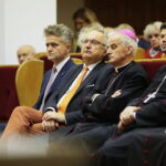 10.10.2019. Kielce. Inauguracja roku akademickiego w Wyższym Seminarium Duchownym. Od lewej: Krzysztof Słoń - senator PiS, Andrzej Mochoń - prezes Targów Kielce, biskup Marian Florczyk, biskup Jan Piotrowski / Wiktor Taszłow / Radio Kielce