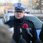 24.01.2020. Kielce. Otwarcie punktu kontroli autokarów przy "Suzuki Arenie". Na zdjęciu: inspektor Artur Bielecki / Wiktor Taszłow / Radio Kielce