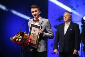 31.01.2020. Kielce. Gala finałowa 68. Plebiscytu Świętokrzyskie Gwiazdy Sportu 2019. Nadzieja Świętokrzyskiego Sportu Jakub Sobura-Durma / Wiktor Taszłow / Radio Kielce