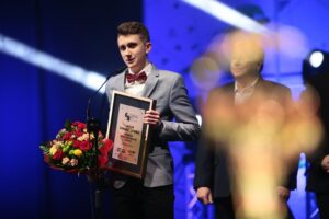 31.01.2020. Kielce. Gala finałowa 68. Plebiscytu Świętokrzyskie Gwiazdy Sportu 2019. Nadzieja Świętokrzyskiego Sportu Jakub Sobura-Durma / Wiktor Taszłow / Radio Kielce