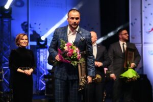 31.01.2020. Kielce. Gala finałowa 68. Plebiscytu Świętokrzyskie Gwiazdy Sportu 2019. Przemawia Uros Zorman - PGE Vive Kielce / Wiktor Taszłow / Radio Kielce