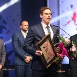 31.01.2020. Kielce. Gala finałowa 68. Plebiscytu Świętokrzyskie Gwiazdy Sportu 2019. Przemawia Piotr Bujak / Wiktor Taszłow / Radio Kielce