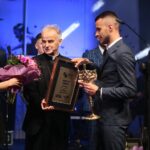 31.01.2020. Kielce. Gala finałowa 68. Plebiscytu Świętokrzyskie Gwiazdy Sportu 2019. Na zdjęciu (w środku): bp Marian Florczyk, Marcin Cebula - Korona Kielce / Wiktor Taszłow / Radio Kielce