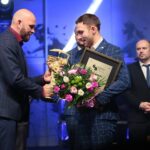 31.01.2020. Kielce. Gala finałowa 68. Plebiscytu Świętokrzyskie Gwiazdy Sportu 2019. Na zdjęciu (od lewej): Mariusz Jurasik - olimpijczyk, Arkadiusz Moryto - PGE Vive Kielce / Wiktor Taszłow / Radio Kielce