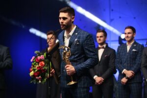 31.01.2020. Kielce. Gala finałowa 68. Plebiscytu Świętokrzyskie Gwiazdy Sportu 2019. Przemawia Blaż Janc - PGE Vive Kielce / Wiktor Taszłow / Radio Kielce