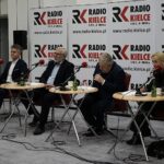 05.01.2020. Studio Polityczne Radia Kielce. Na zdjęciu (od lewej): Krzysztof Słoń - Prawo i Sprawiedliwość, Lucjan Pietrzczyk - Koalicja Obywatelska, Czesław Siekierski - Polskie Stronnictwo Ludowe, Małgorzata Marenin - Lewica / Robert Felczak / Radio Kielce