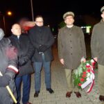 29.02.2020 Ostrowiec. Marsz Pamięci Żołnierzy Wyklętych. Na zdjęciu (od lewej): Krzysztof Ołownia – zastępca dyrektora departamentu zdrowia w urzędzie marszałkowskim, Janusz Gołdyn - radny powiatowy, Dariusz Kaszuba - dyrektor LO im. Stanisława Staszica w Ostrowcu, Adam Podsiadło - nadleśniczy Nadleśnictwa Ostrowiec Świętokrzyski, Jacek Sobolak – Nadleśnictwo Ostrowiec Świętokrzyski / Emilia Sitarska / Radio Kielce