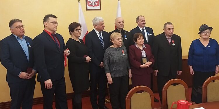 9 osób uhonorowano w Białymstoku państwowymi odznaczeniami za zasługi dla Polski / Wojciech Szubzda / Radio Białystok