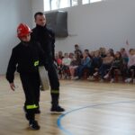 20.02.2020. Bałtów. Prezentacja strojów druhów z Akademii Małego Strażaka / Emilia Sitarska / Radio Kielce