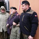 02.02.2020. Skarżysko-Kamienna. Odsłonięcie tablicy poświęconej ofiarom bombardowania miasta. Na zdjęciu od prawej Łukasz Wilczyński, Wiktor Wilczyński, Janusz Sermanowicz ps. „Dyzma”, Zbigniew Wilczyński ps. "Biniek" / Anna Głąb / Radio Kielce