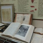 16.02.2020. Skarżysko. Wystawa „Od papirusu do e-Biblii” / Anna Głąb / Radio Kielce