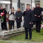 02.02.2020. Jędrzejów.  76 rocznica odbicia więźniów w Jędrzejowie. Przemawia Krzysztof Słoń - senator PiS / Ewa Pociejowska-Gawęda / Radio Kielce