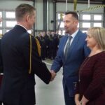 21.02.2020. Jędrzejów. Zastępca komendanta PSP w Jędrzejowie brygadier odszedł na emeryturę. Na zdjęciu (od lewej): bryg. Bogdan Niezgoda - zastępca komendanta PSP w Jędrzejowie, bryg. Krzysztof  Ciosk - świętokrzyski komendant wojewódzki   PSP, Paweł Faryna - starosta jędrzejowski i Maria Brańska - wicestarosta jędrzejowski / Ewa Pociejowska-Gawęda / Radio Kielce