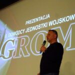 28.02.2020 Włoszczowa. Spotkanie edukacyjne dotyczące cichociemnych. Na zdjęciu płk rezerwy Piotr Gąstał. / Ewa Pociejowska-Gawęda / Radio Kielce