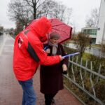 04.02.2020. Kielce. Akcja rozdawania odblasków przez Radio Kielce / Piotr Kwaśniewski / Radio Kielce