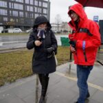 04.02.2020. Kielce. Akcja rozdawania odblasków przez Radio Kielce. Na zdjęciu: Michał Kita - Radio Kielce / Piotr Kwaśniewski / Radio Kielce