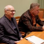 11.02.2020. Kielce. Kieleccy radni spotkali się z zarządem PGE Vive. Na zdjęciu (od lewej): Marian Urban - członek zarządu PGE Vive Kielce i Bertus Servaas - prezes PGE Vive Kielce / Piotr Kwaśniewski / Radio Kielce