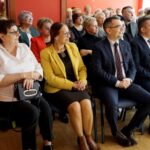 17.02.2020. Kielce. 15-lecie istnienia Klubu Seniora przy ulicy św. Stanisława Kostki w Kielcach. Na zdjęciu (od lewej): Magdalena Gościniewicz - zastępca dyrektora Miejskiego Ośrodka Pomocy Rodzinie w Kielcach, Marianna Noworycka-Gniatkowska - radna Rady Miasta w Kielcach, Marcin Różycki - zastępca prezydenta miasta Kielc i Piotr Chałupka - dyrektor Domu Pomocy Społecznej przy ul. Jagiellońskiej w Kielcach / Piotr Kwaśniewski / Radio Kielce