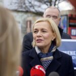 18.02.2020. Kielce. Porozumienie zbiera podpisy poparcia pod kandydaturą Andrzeja Dudy. Na zdjęciu: Renata Janik - wicemarszałek województwa świętokrzyskiego / Piotr Kwaśniewski / Radio Kielce