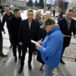 18.02.2020. Kielce. Porozumienie zbiera podpisy poparcia pod kandydaturą Andrzeja Dudy / Piotr Kwaśniewski / Radio Kielce