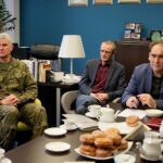 20.02.2020 Kielce. Spotkanie inicjujące projekt Radia Kielce - „Strefa munduru”. Od lewej:  płk Jarosław Molisak - Szef Wojewódzkiego Sztabu Wojskowego, Dionizy Krawczyński - Radio Kielce, Janusz Knap - prezes Radia Kielce / Piotr Kwaśniewski / Radio Kielce