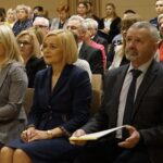 26.02.2020 Kielce. Konferencja: Edukacja, zdrowie i sprawy społeczne Województwa Świętokrzyskiego 2014-2020.   Od lewej: Katarzyna Kubicka - p.o. dyrektor departamentu, Renata Janik - wicemarszałek Województwa Świętokrzyskiego, Kazimierz Mądzik  - Świętokrzyski Kurator Oświaty. / Dionizy Krawczyński / Radio Kielce