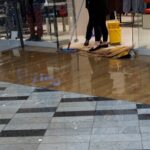 03.02.2020 Kielce. Awaria rury wodociągowej w Galerii Korona / Michał Kita / Radio Kielce