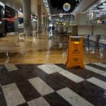 03.02.2020 Kielce. Awaria rury wodociągowej w Galerii Korona / Michał Kita / Radio Kielce