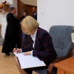 21.02.2020. Niewiatrowice. Otwarcie klubu seniora. Na zdjęciu: Renata Janik - wicemarszałek województwa świętokrzyskiego / Picasa / Urząd Miasta i Gminy w Działoszycach