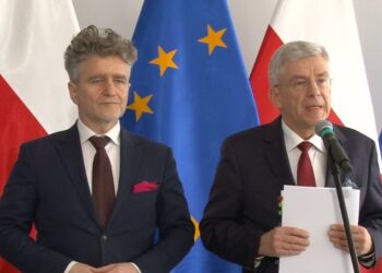 25.02.2020. Warszawa. Konferencja prasowa wicemarszałka senatu. Na zdjęciu (od lewej): Krzysztof Słoń - senator PiS i Stanisław Karczewski - wicemarszałek senatu / Senat TV